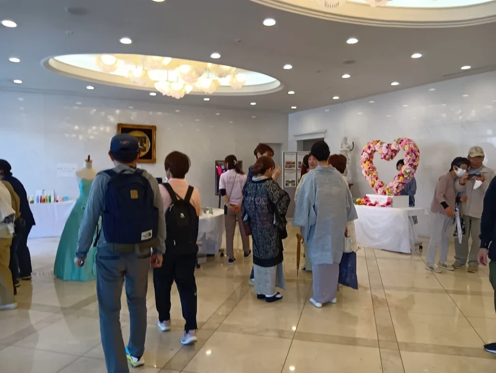 オッペン化粧品　ローズウィーク