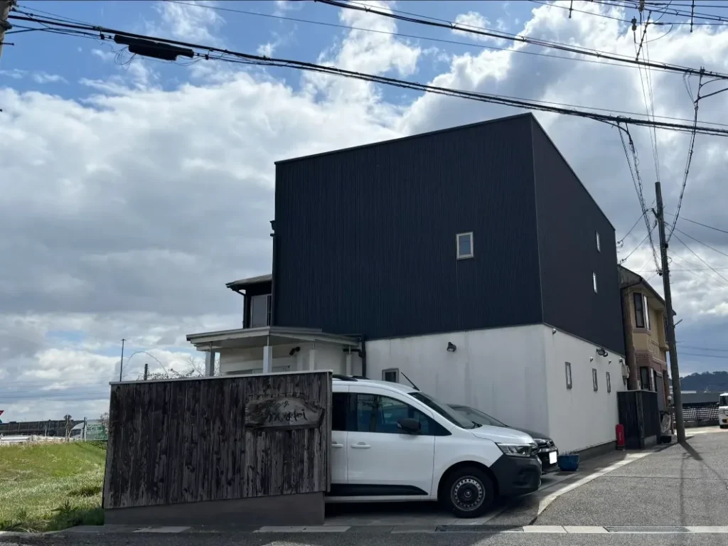 寛ぎダイニングかんばやしの外観