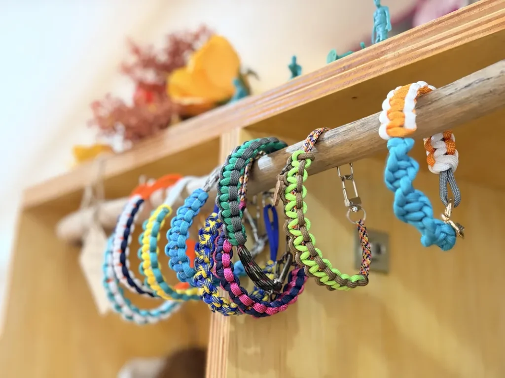 「パイナワーフ」のブレスレット