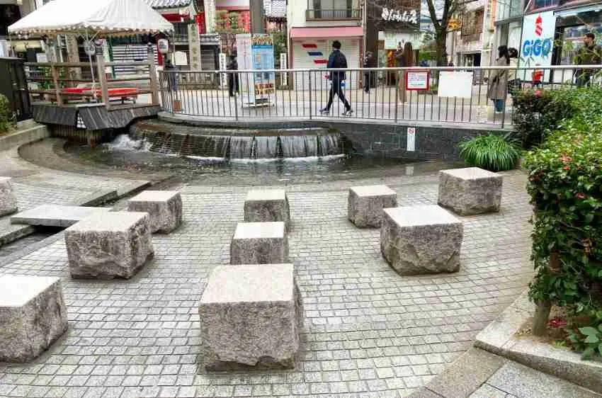 ろっくんプラザの外観