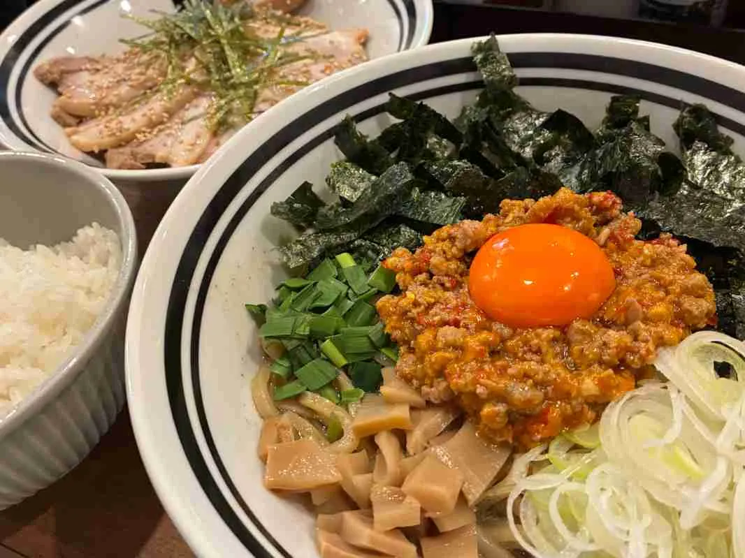 【新店】ガツンとした一杯|油そば・まぜそば ロマン 高槻|3月オープン