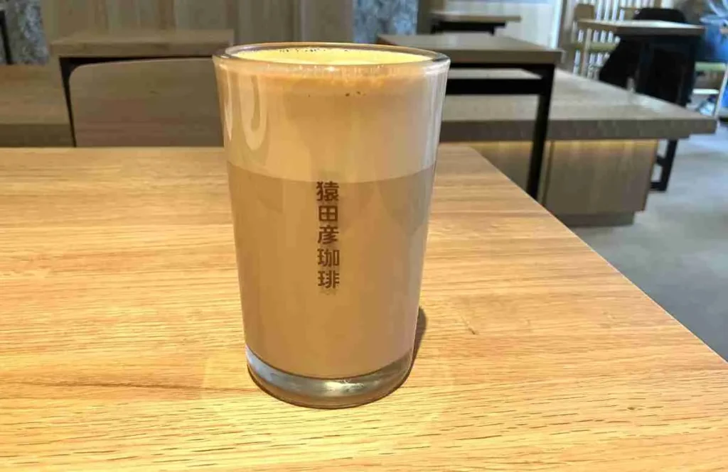 猿田彦珈琲京都祇園のカフェラテ