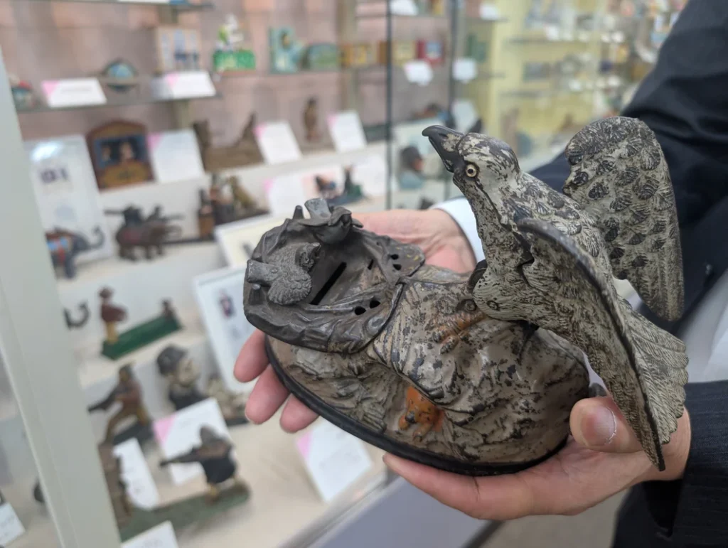 世界の貯金箱博物館　しかけ貯金箱