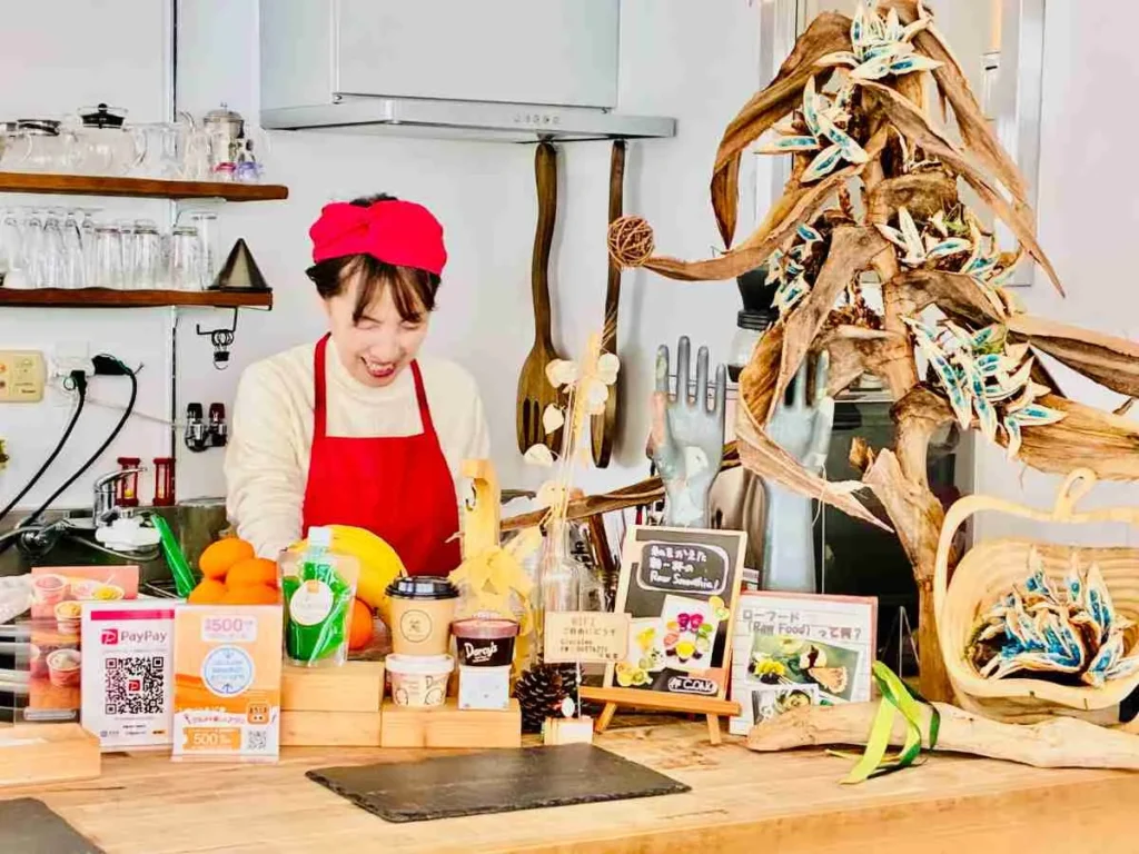 千笑堂　オーナーさん　キッチンカウンター