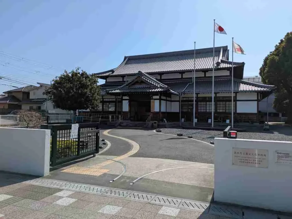 JR島本駅前の歴史文化資料館