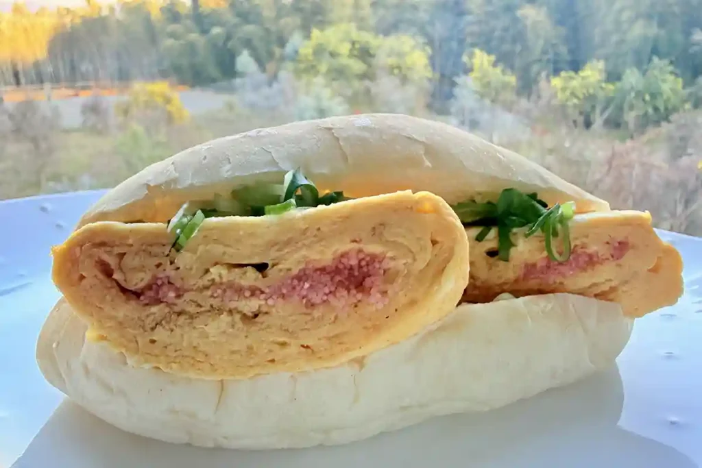 小麦の糀　明太子だしまき卵のコッペサンド