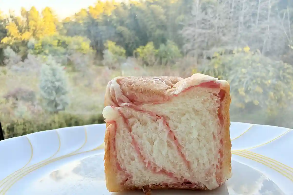 長岡京・大山崎・向日  春のパンパトロール【その4】いちごとだしまき、春色を楽しむパン