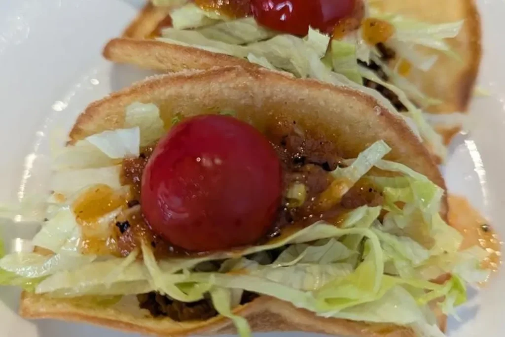 「太陽のタコス」の沖縄風タコス