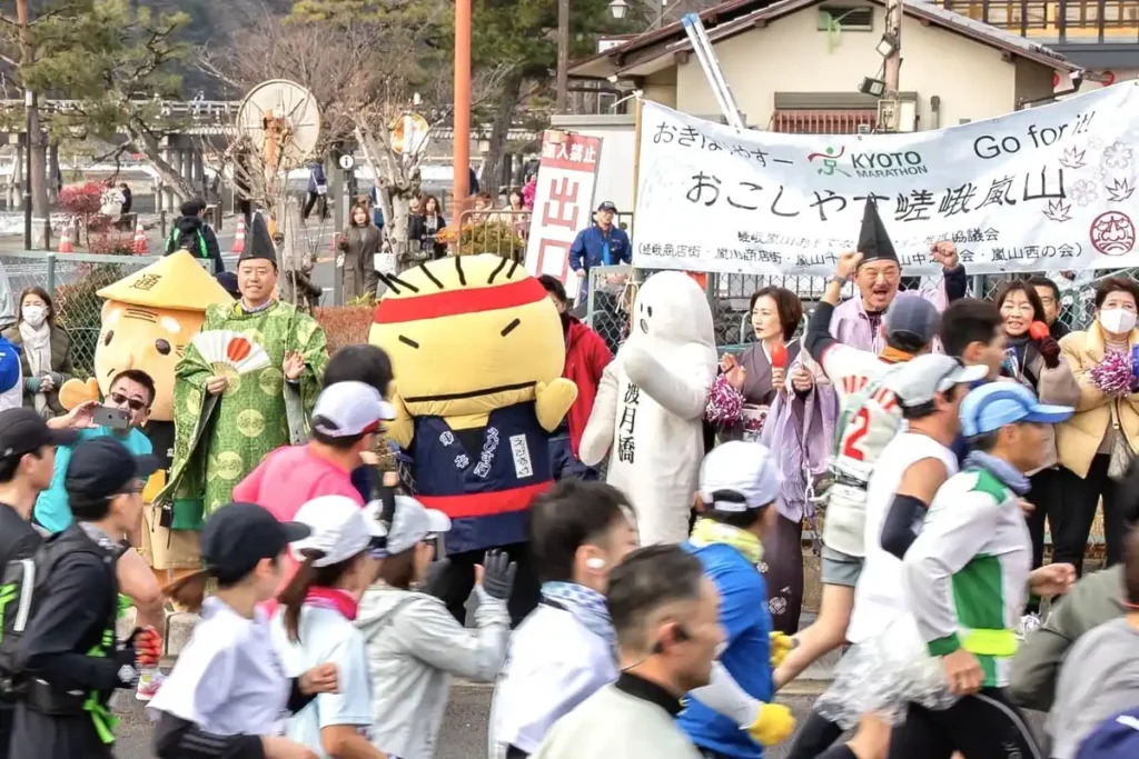 京都マラソンを応援するわたるくん
