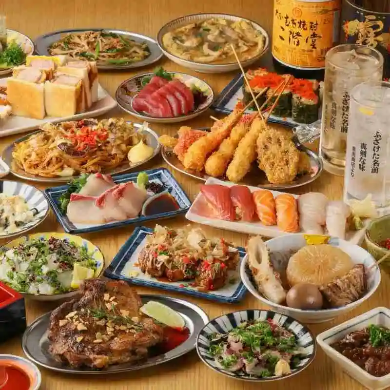 裏表商店　メニューがずらりと並んでいる