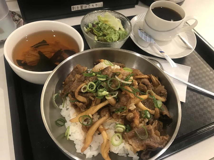 焼肉ずんぐり 黒毛和牛カルビ丼定食ライス大盛