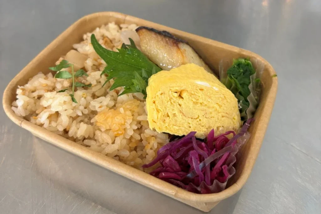 おそうざい　よつば　たけのこご飯　お弁当