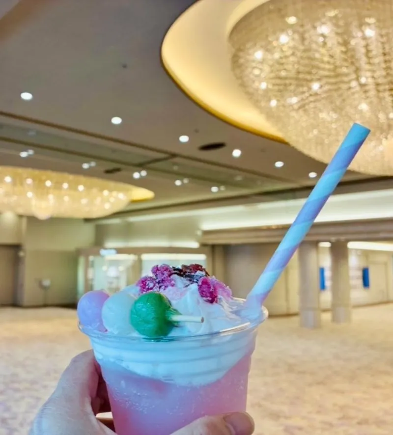 館内で撮影したさくらお花見ソーダ