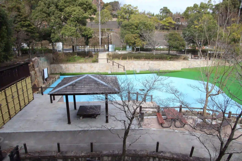 西山公園　じゃぶじゃぶ池