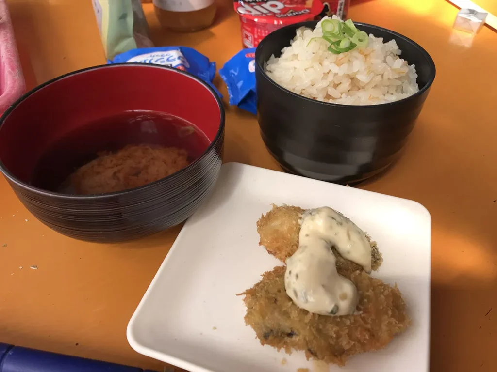 BBQセンターモンキー　カキフライ、牡蠣ごはん、お味噌汁