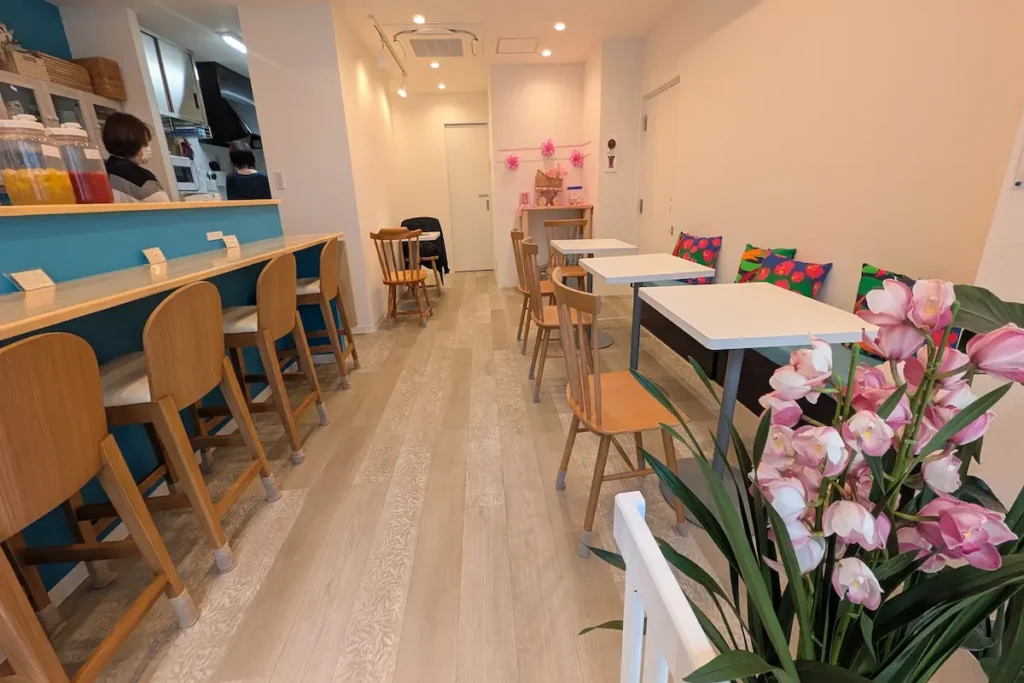 カフェレアリの店内