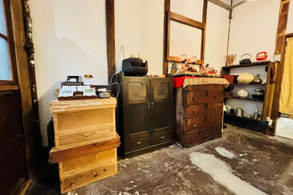 瞑茶茶房千露利　店内　