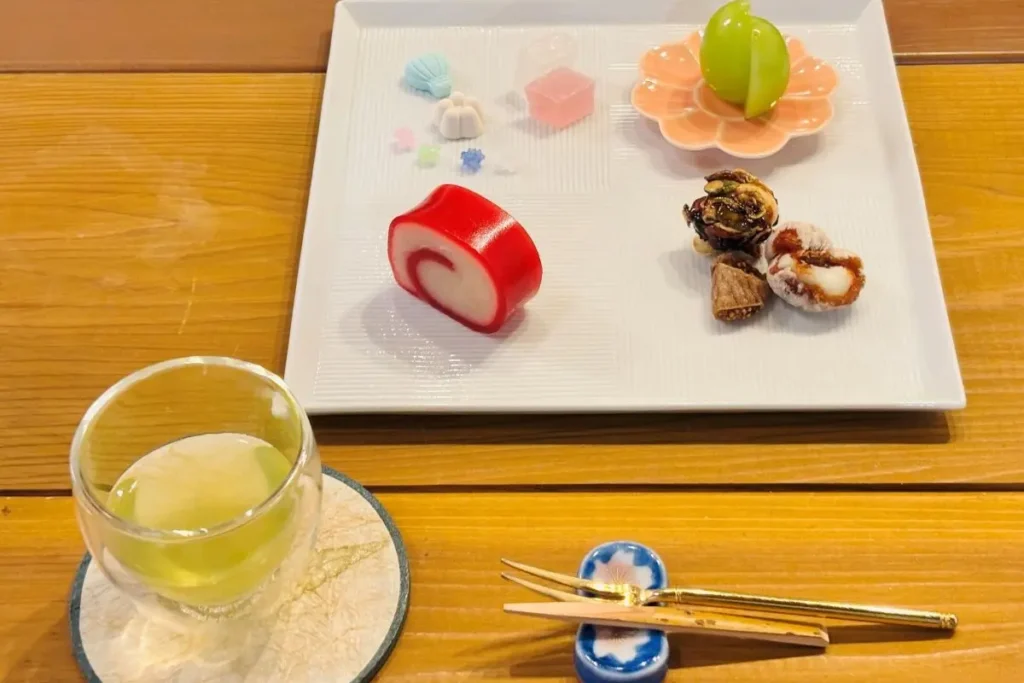 瞑茶茶房千露利　日本茶と和菓子