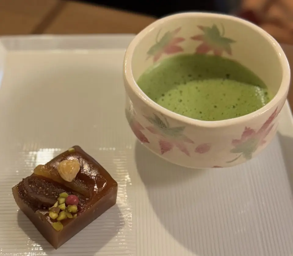 瞑茶茶房千露利　抹茶と和菓子のセット