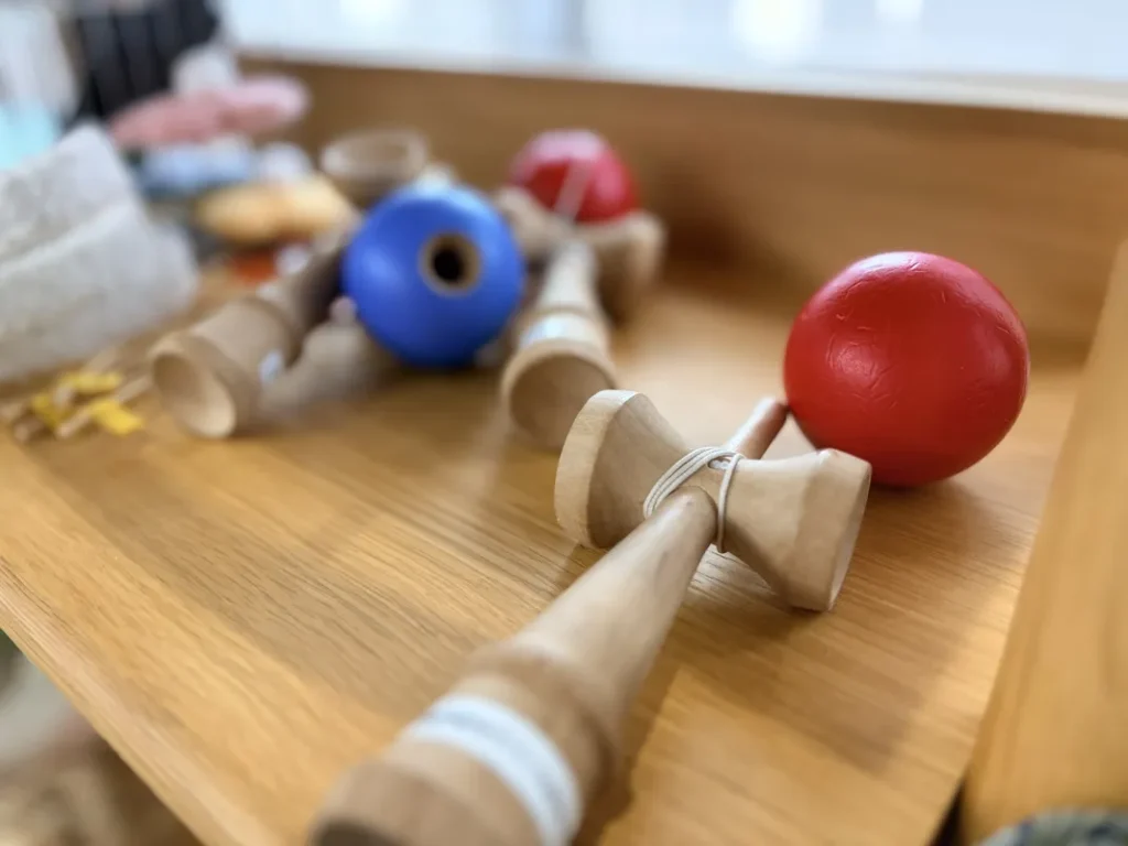 あまがさき観光案内所のけん玉