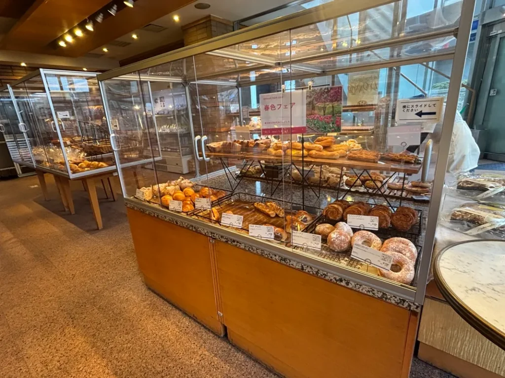 ドンク岡本店の店内写真