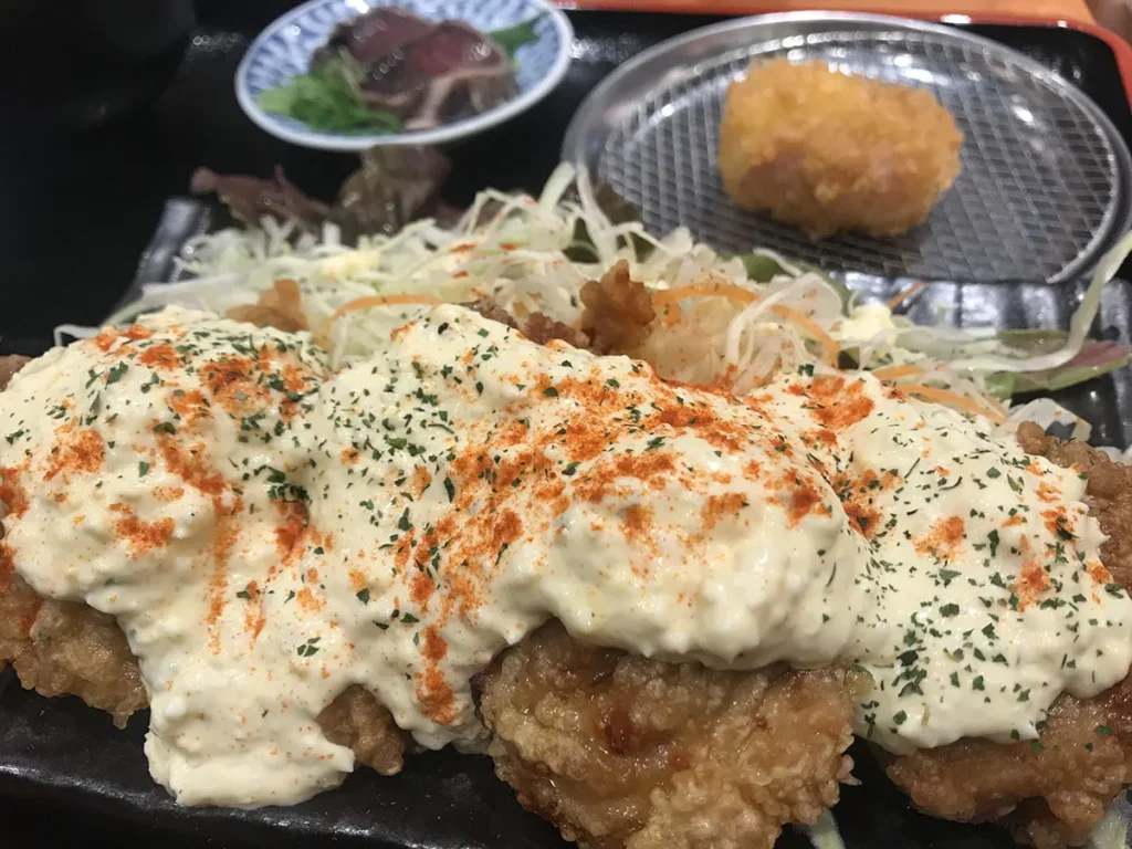 堂山食堂　大人気！チキン南蛮定食