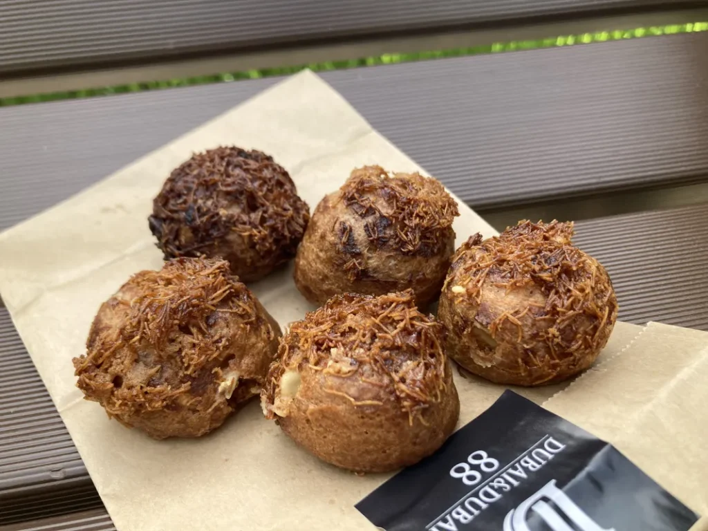 DUBAI&DUBAI 88　公園で撮影