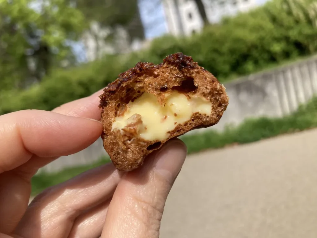 DUBAI&DUBAI 88　
公園で撮影　中身