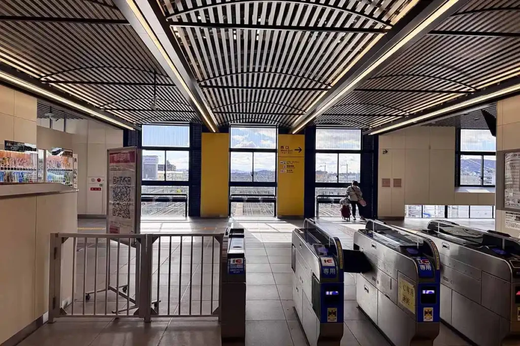 JR向日町駅改札