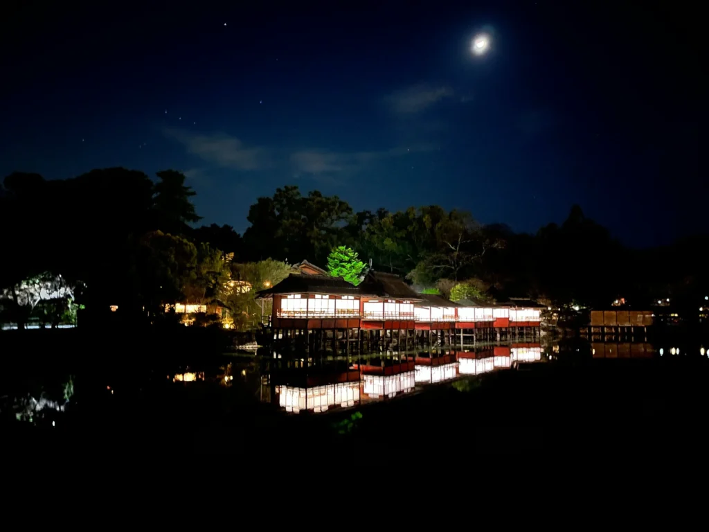 錦水亭　外観　夜