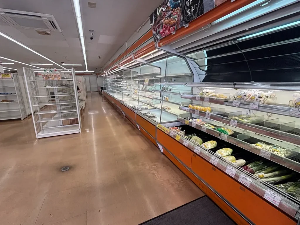 ローソン100御影店の店内写真