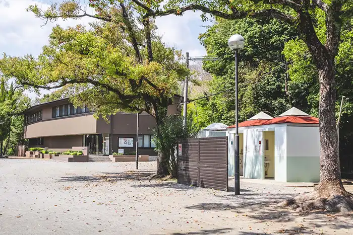 緑ヶ丘公園　トイレ