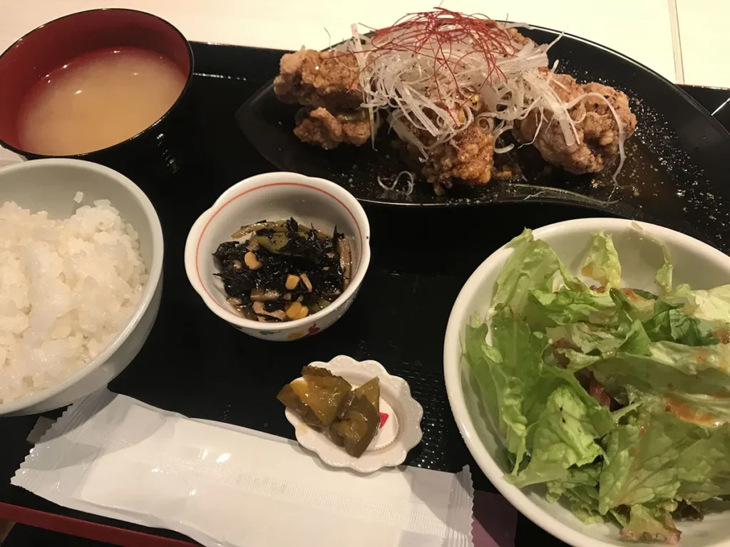 わたしのダイニング×酒蔵SAKAGURA　油淋鶏定食