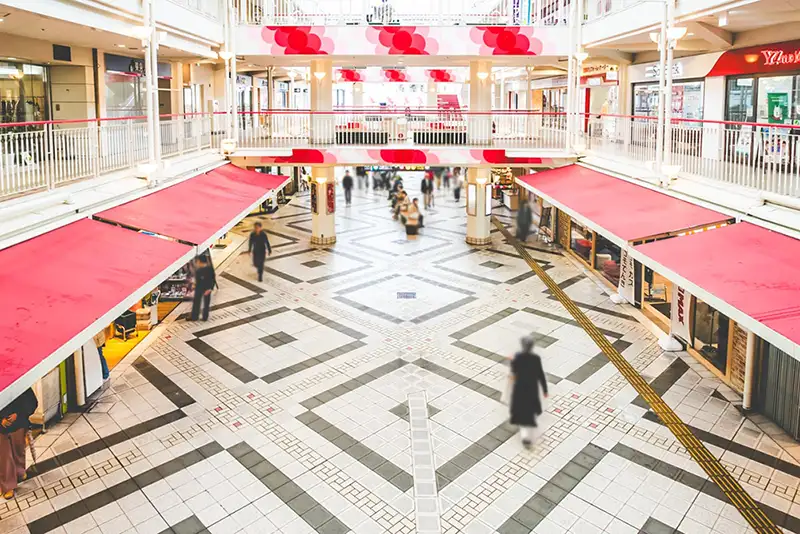 せんちゅうパル2F中央アーケード2