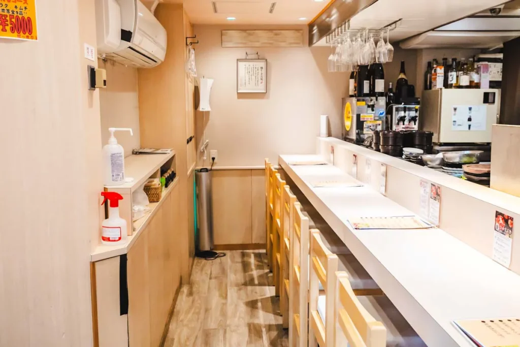 和牛炙り焼割烹 せんりや　店内1