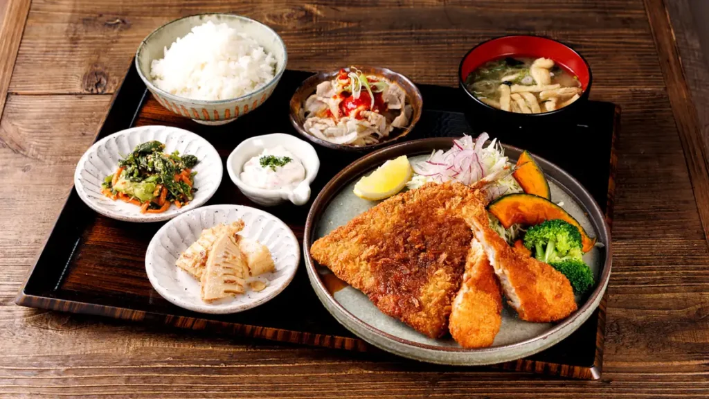 炭炉まん リンクス梅田店　本日のさかなフライ定食