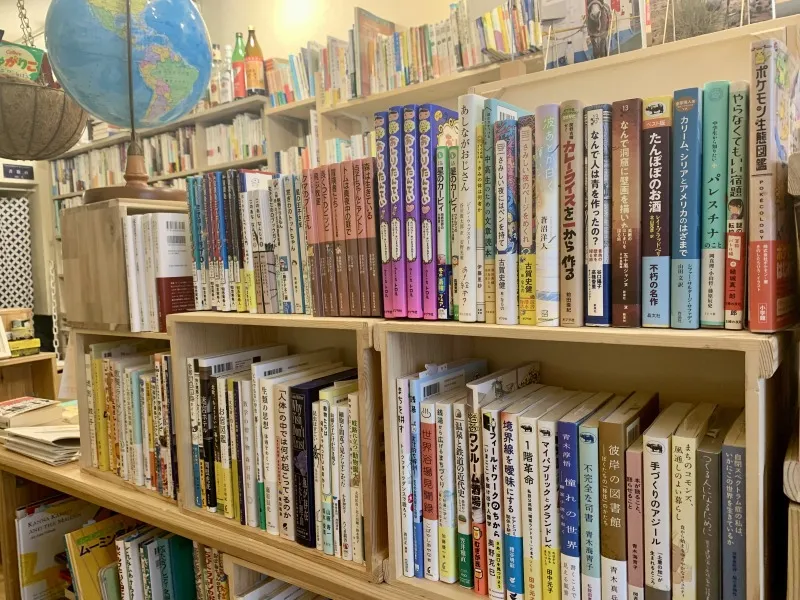 たびたび書店　内観３