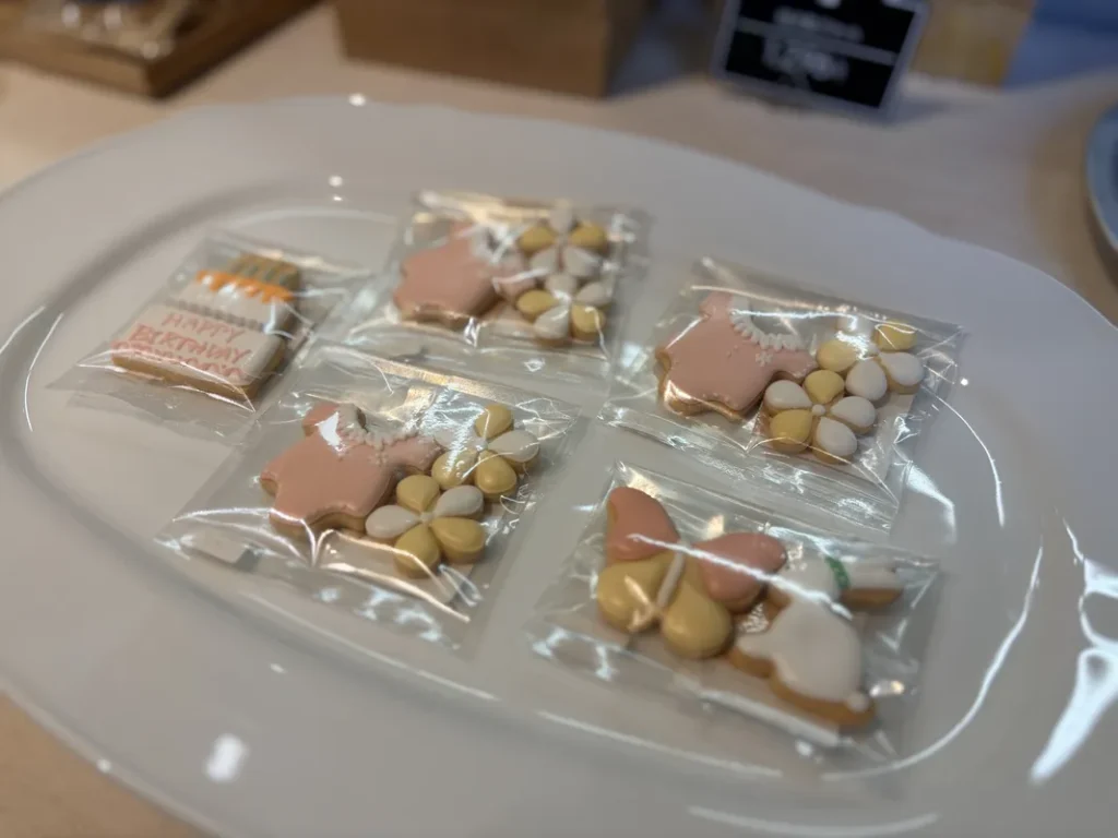 「TREAT」アイシングクッキー