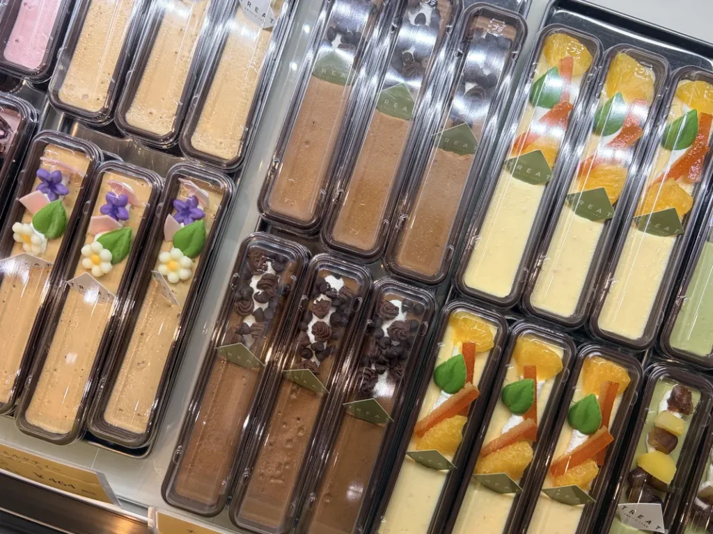 「TREAT」ショーケース