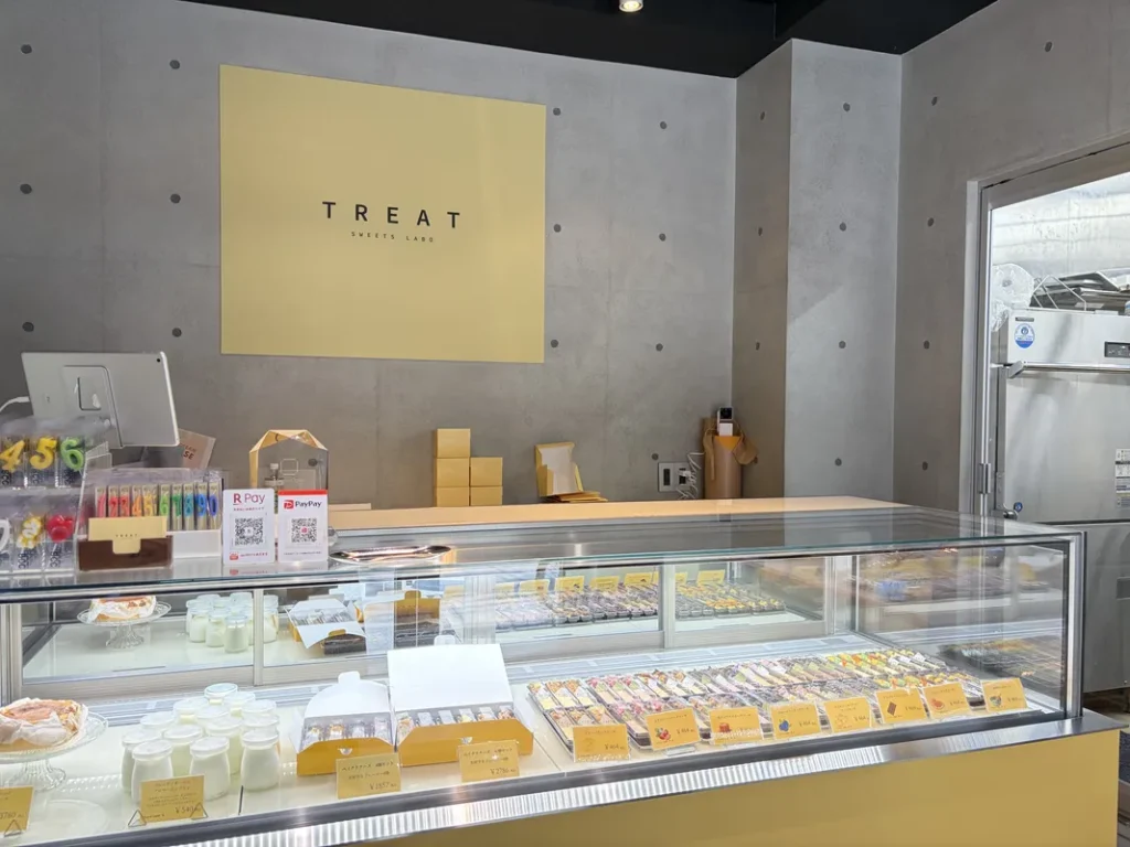 「TREAT」ショーケース