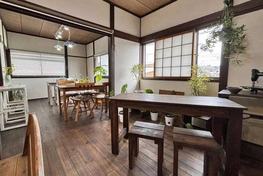 よもぎや　2階　カフェスペース