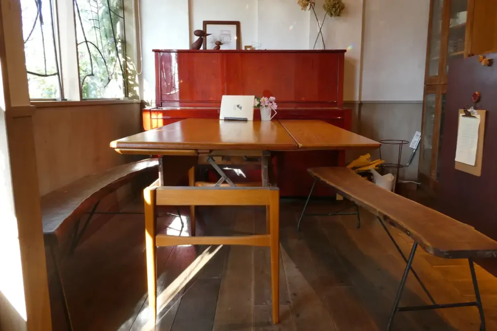 ZUTTO COFFEEピアノ