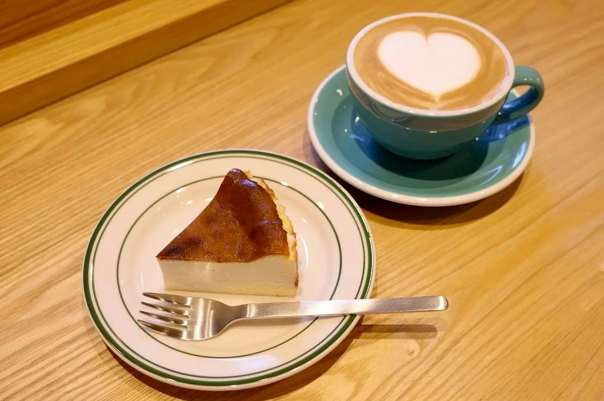 豊中 新千里南町｜自家焙煎のスペシャルティコーヒーとバスクチーズケーキ｜TS FIVE COFFEE ROASTERS